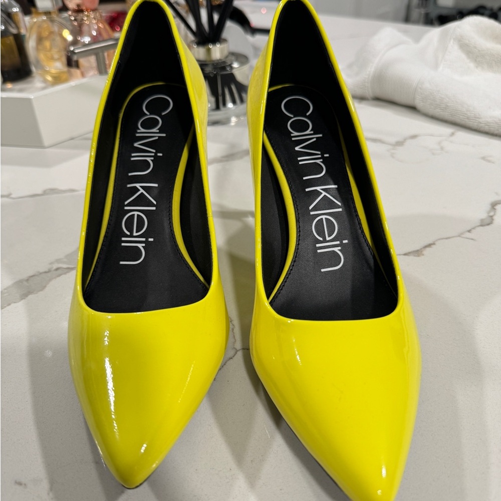 Heels/Pumps